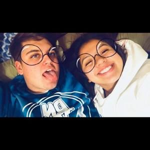 Meet your Posher, Esperanza